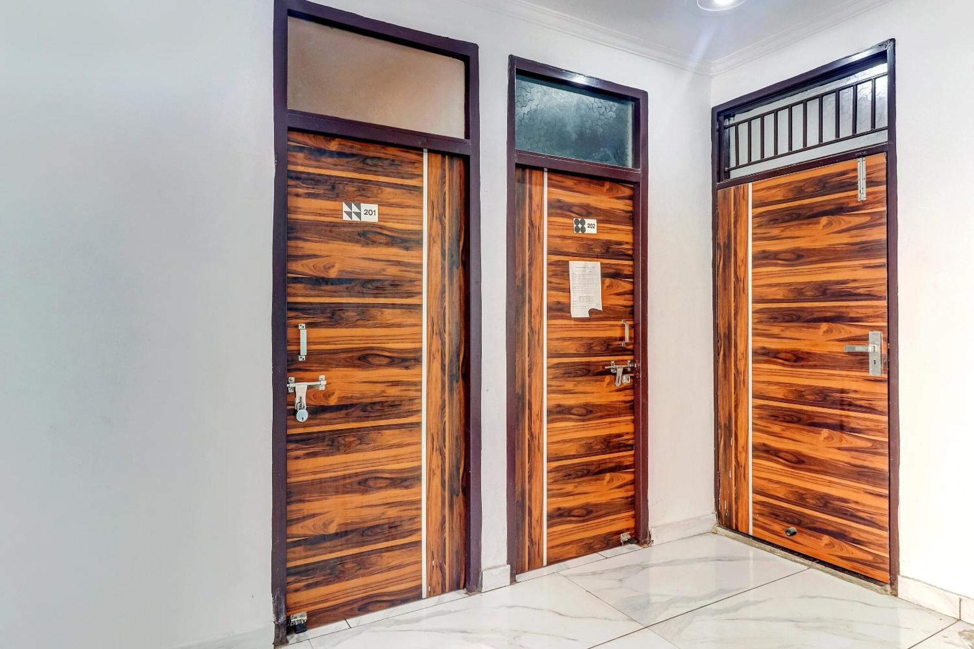 Hotel O Cozy Stay Delhi  Eksteriør billede